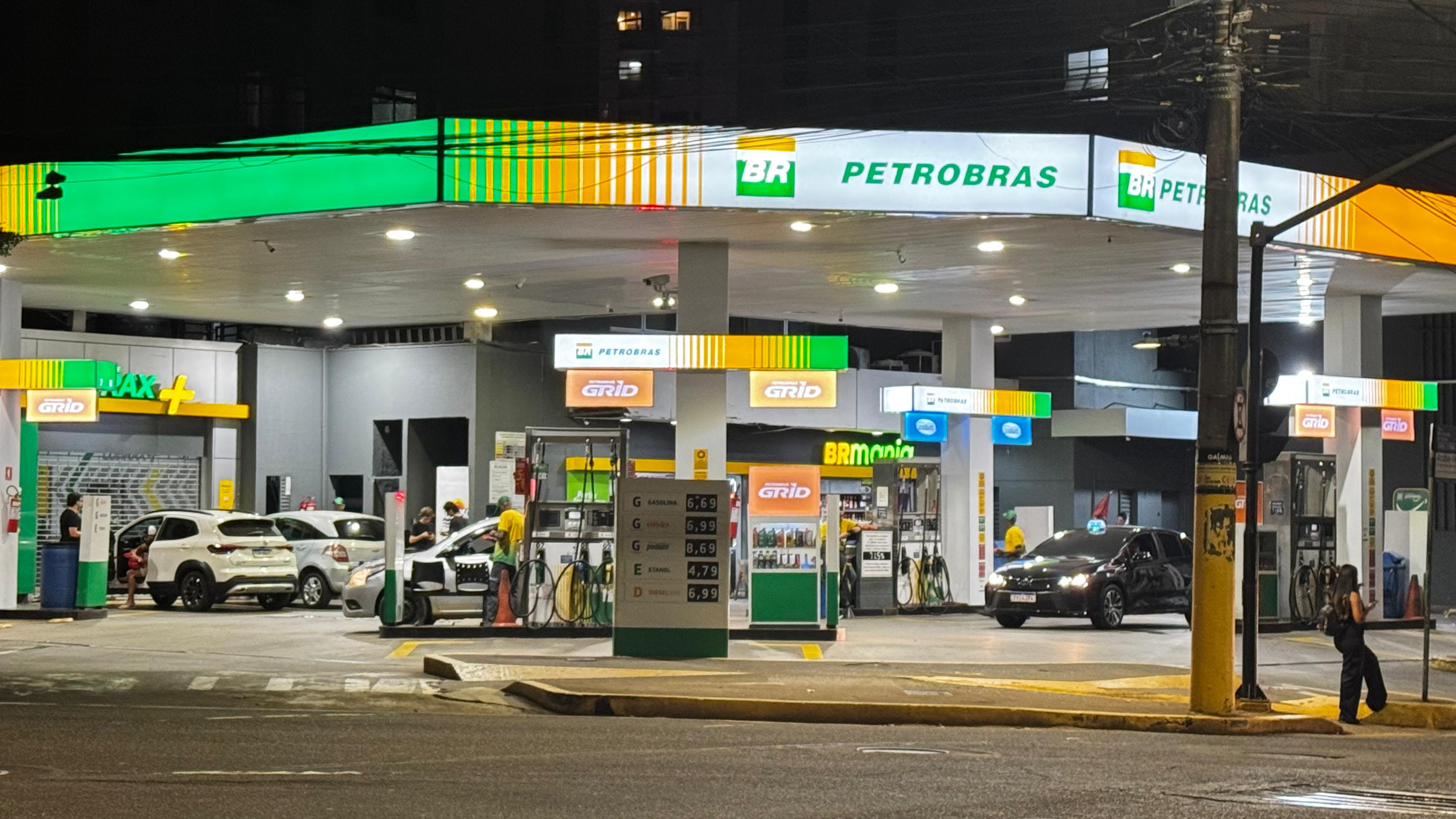 Postos de Combustível