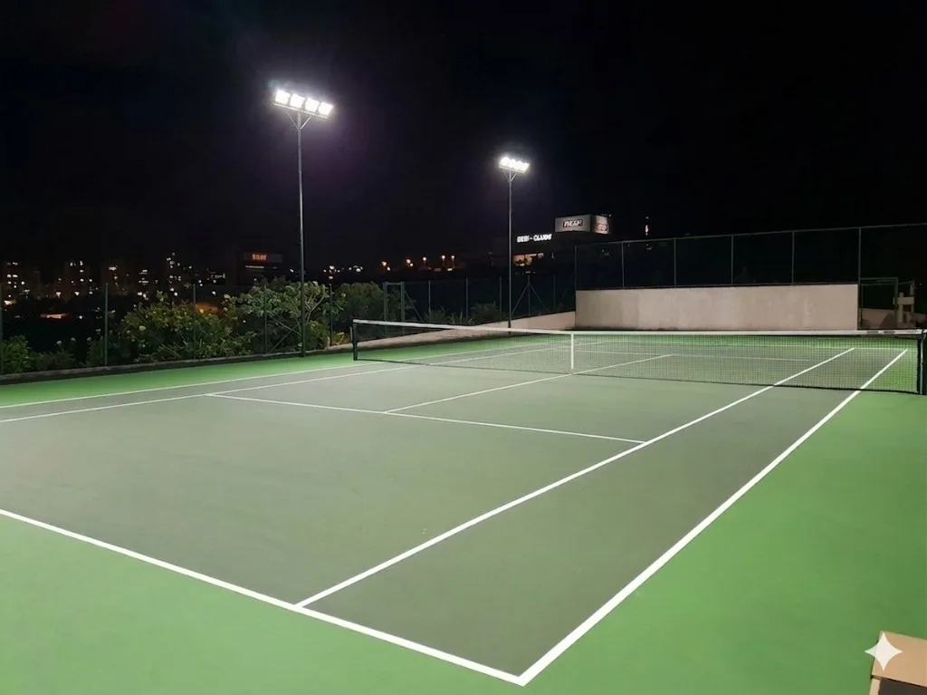 Projeto de iluminação para quadra de Tennis — Quadra Residencial