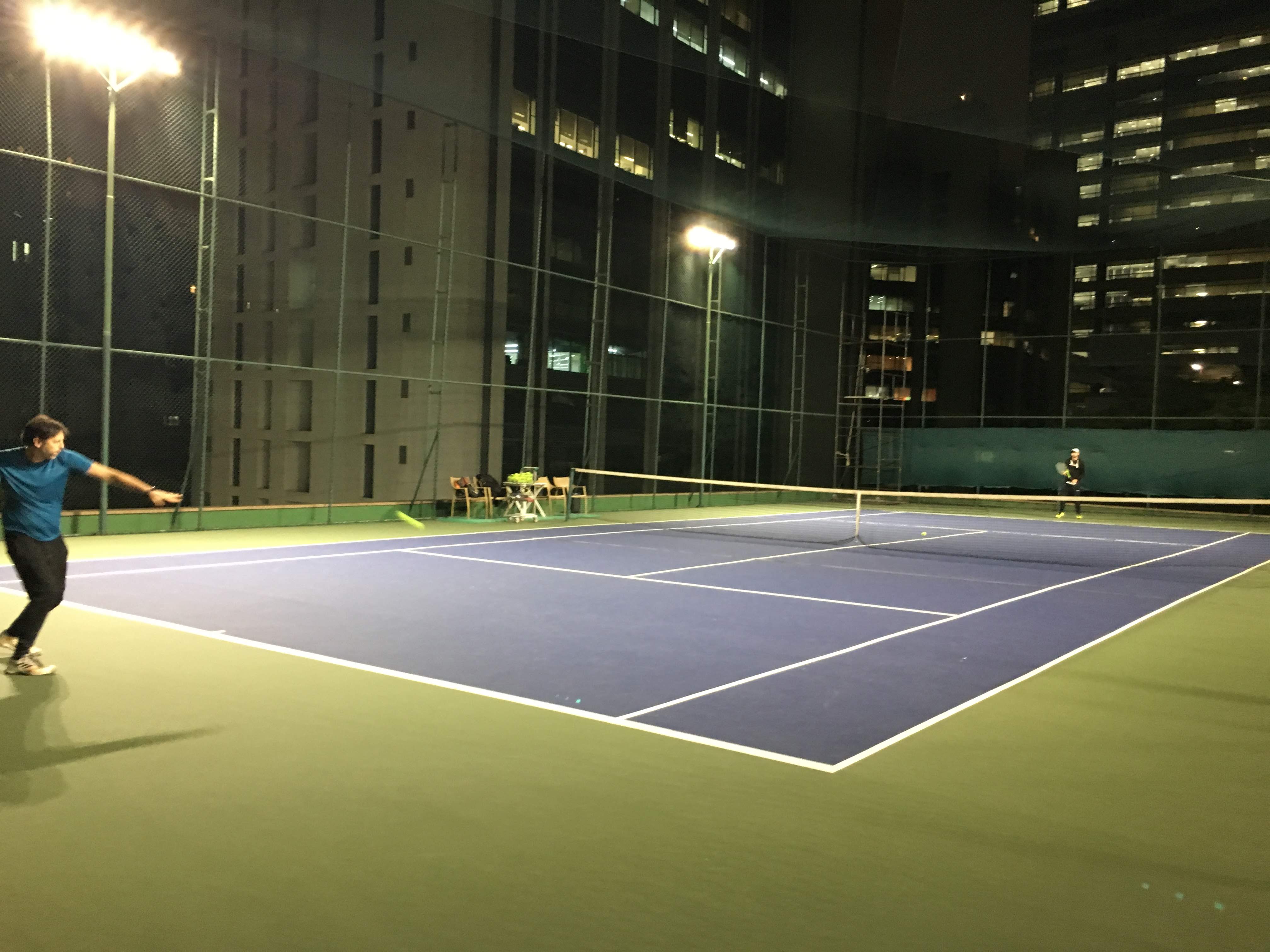 Quadra de Tennis com iluminação esportiva GlixLeds